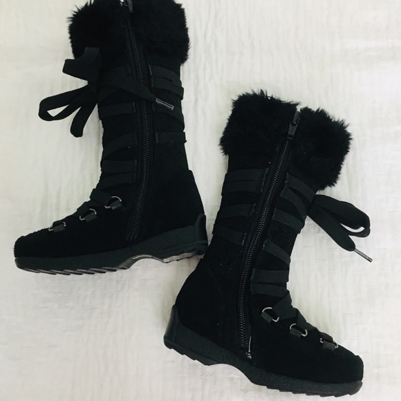 NWT Kenneth Cole Reaction Baby Girl Suede Boots - Picture 3 of 8